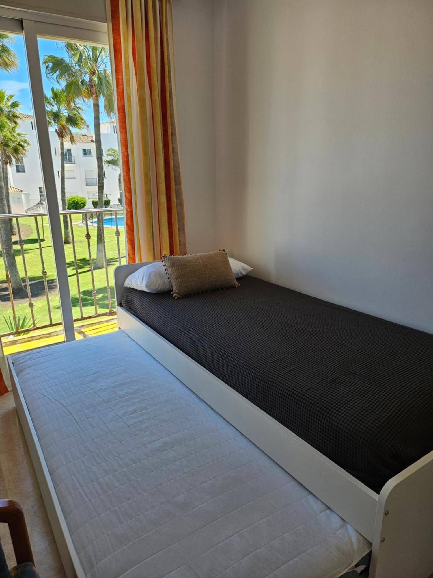 3 Bedrooms With Pool & Parking, Close To Sea And Gibraltar Manilva Exterior foto